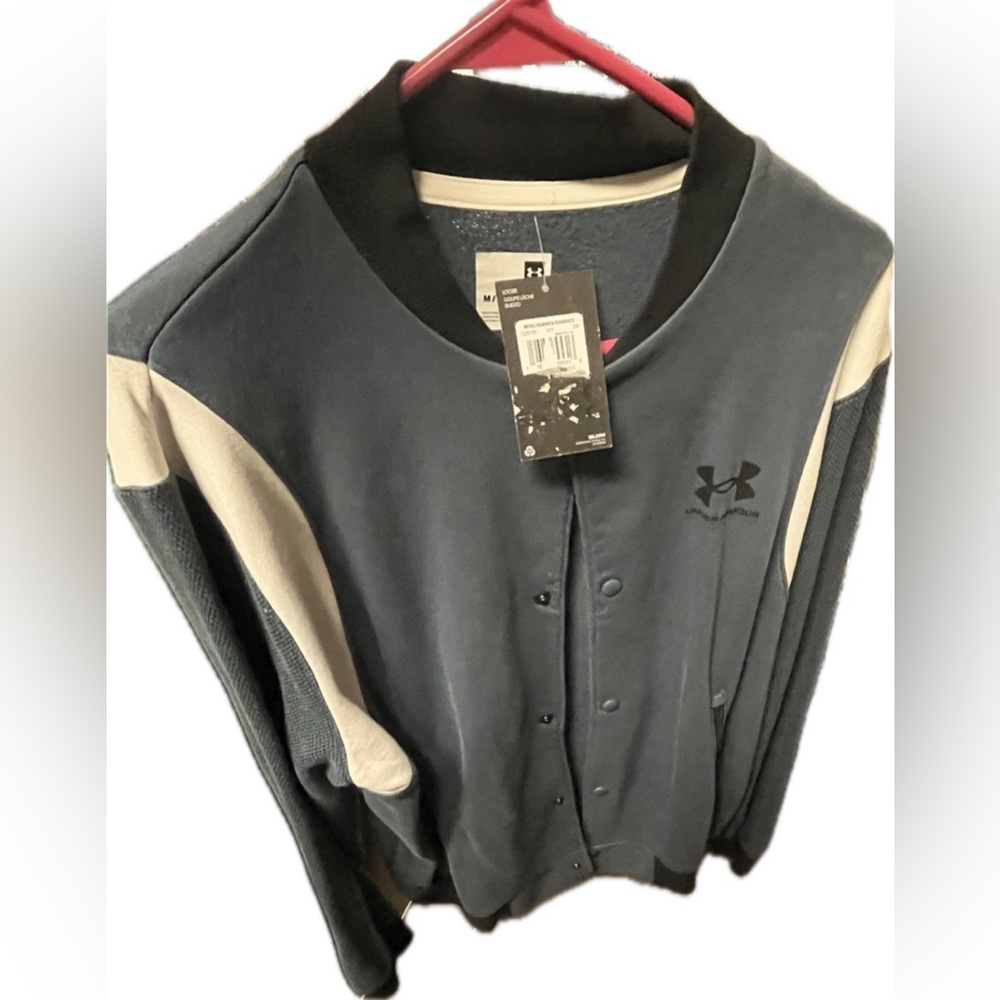 Under Armour Rival Fleece AMP Varsity Bomber Jacket NWT Button Closure Mens M